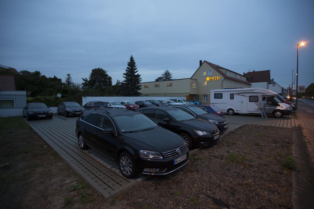 As Hotel Göttingen Eksteriør billede