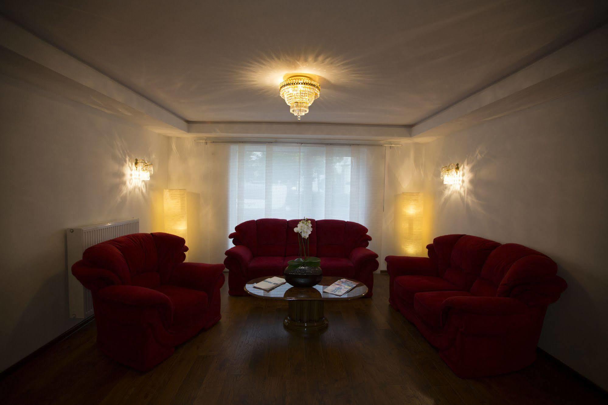 As Hotel Göttingen Eksteriør billede