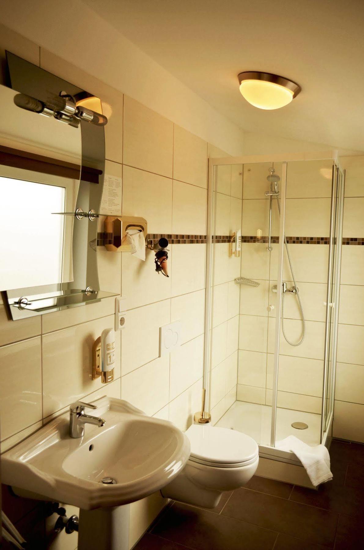 As Hotel Göttingen Eksteriør billede