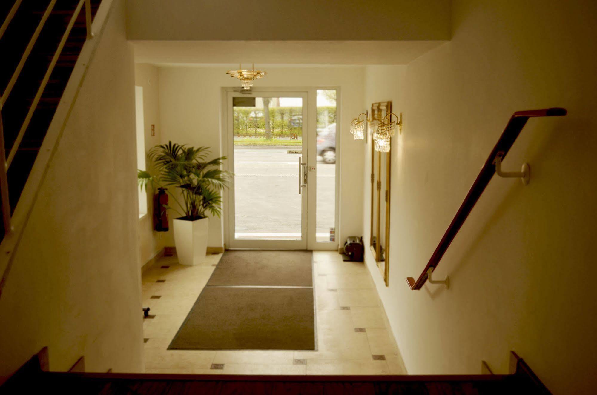 As Hotel Göttingen Eksteriør billede