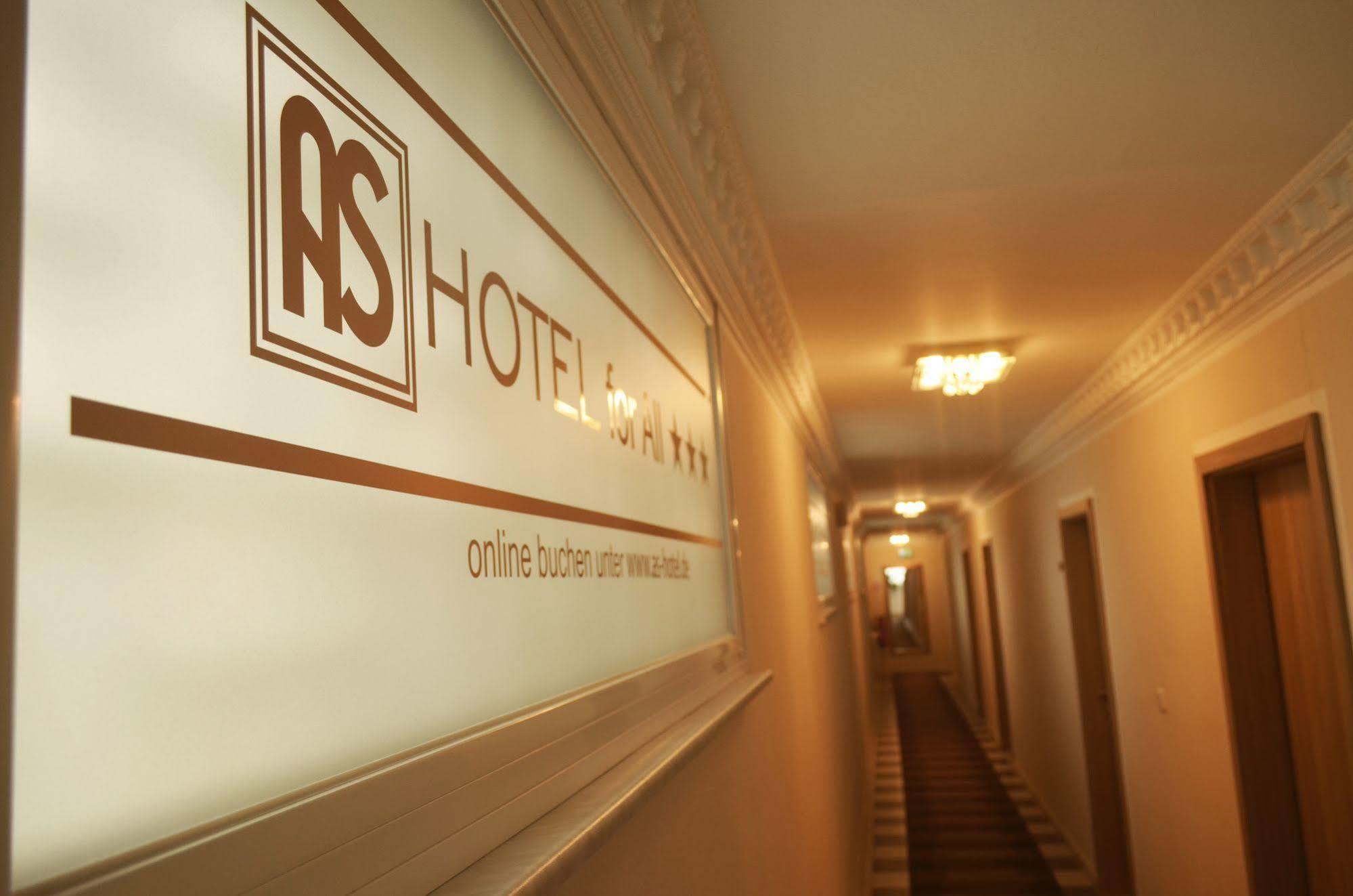 As Hotel Göttingen Eksteriør billede